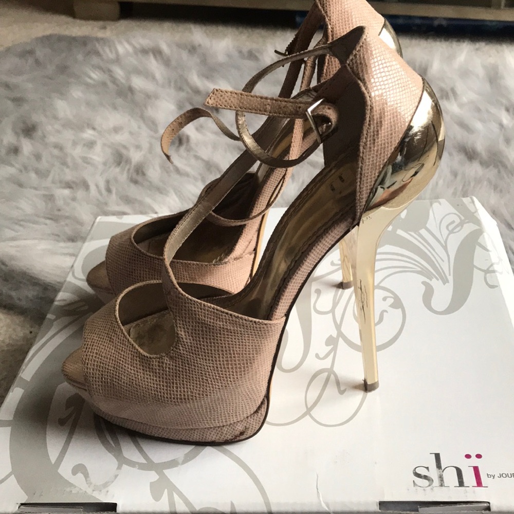Shi by Journey nude heels